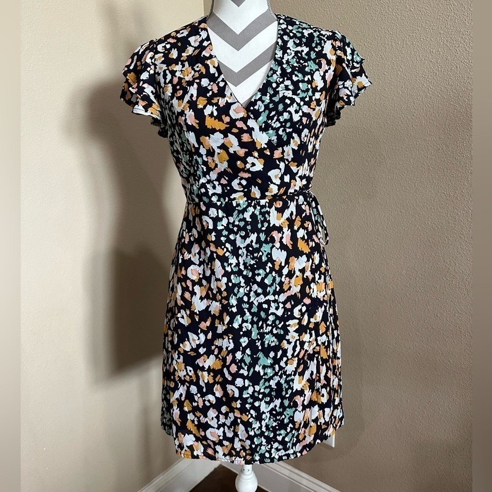 BLUE RAIN Women’s Navy Blue Printed Wrap Dress with Ruffle tiered sleeves, EUC!